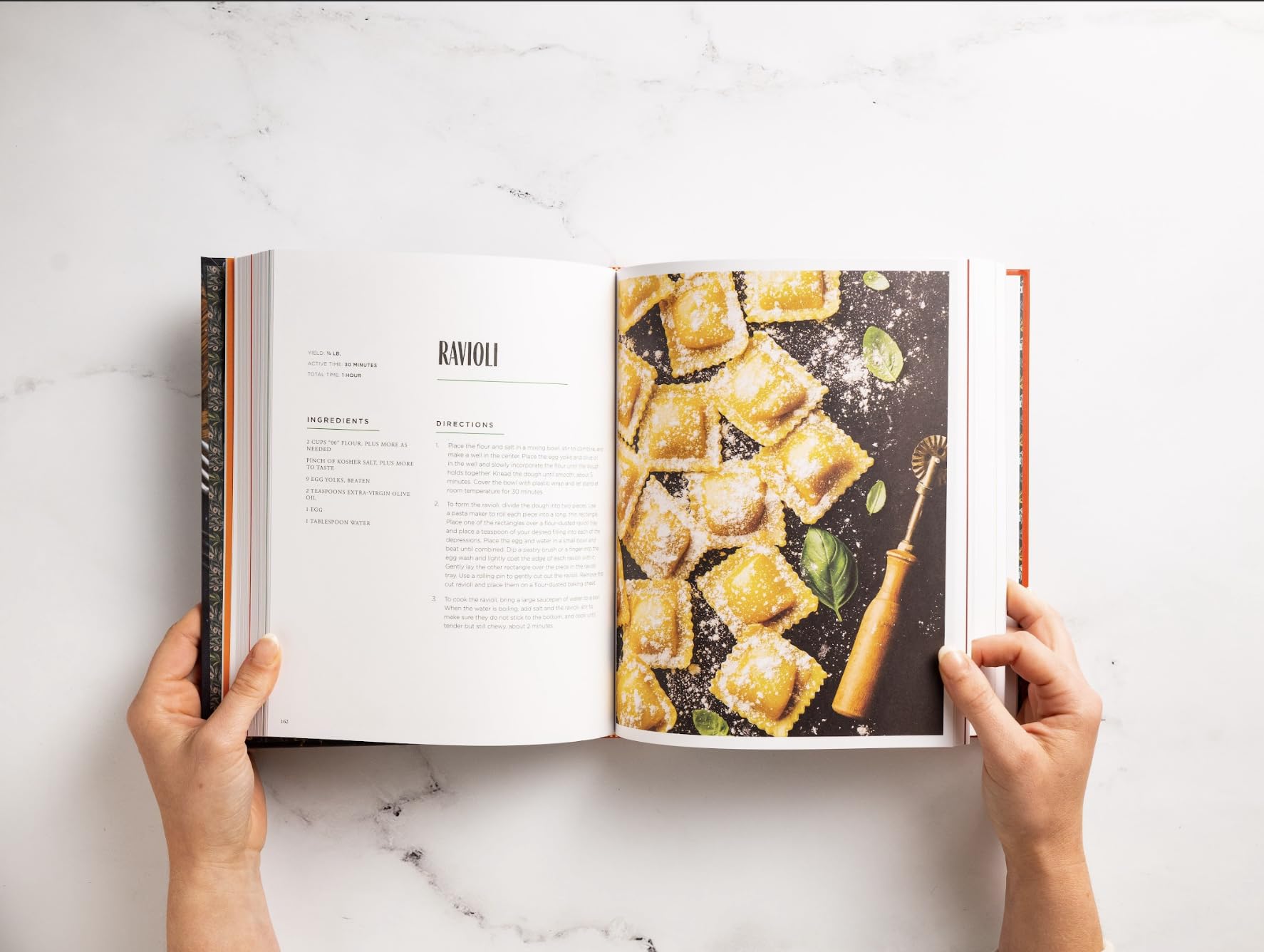 The Complete Italian Cookbook: 200 Classic and Contemporary Italian Dishes Made for the Modern Kitchen (The Essential Italian Cookbook for Home Chefs) (Complete Cookbook Collection)