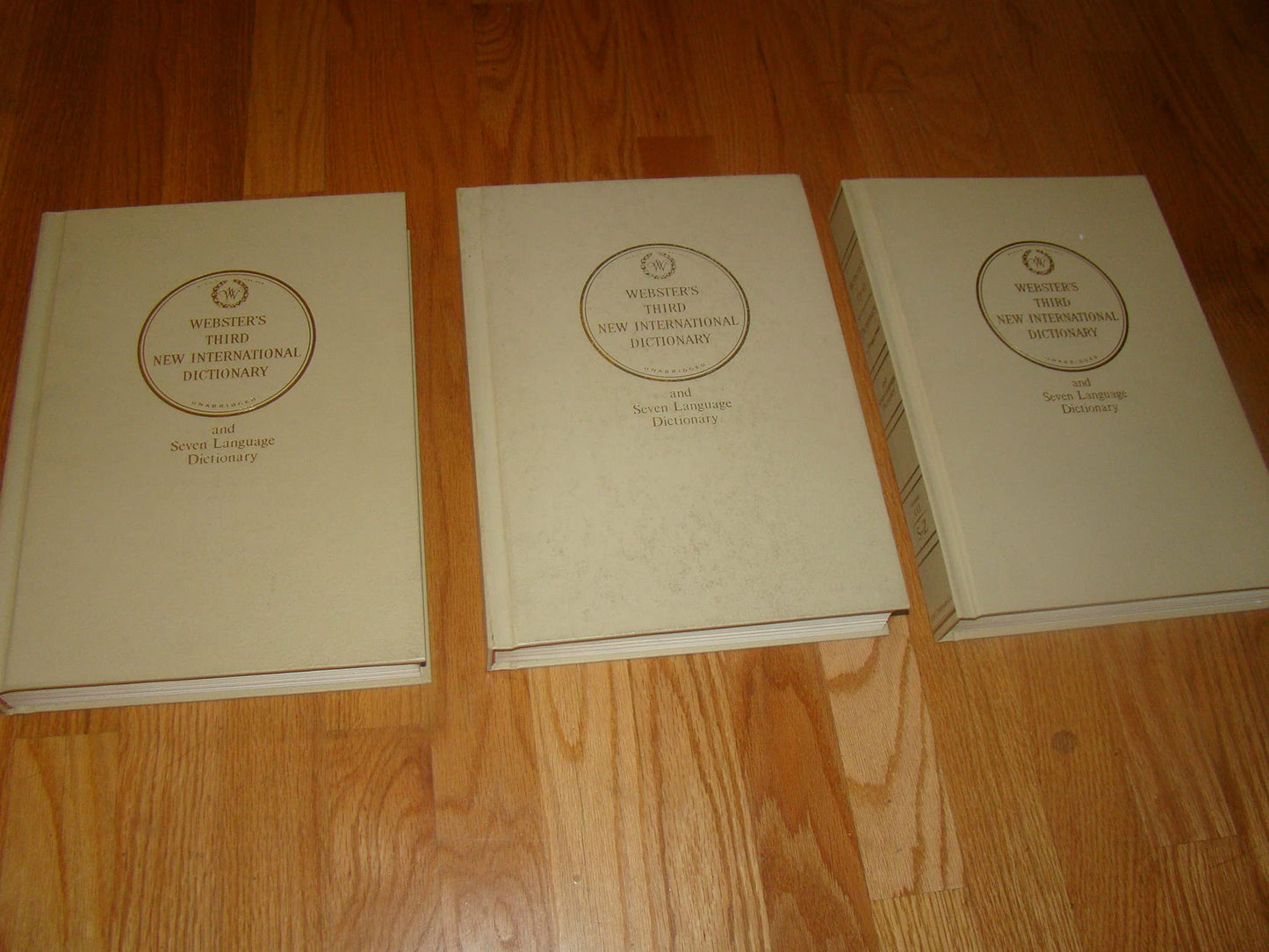 Webster's Third New International Dictionary of the English Language, unabridged, and Seven Language Dictionary