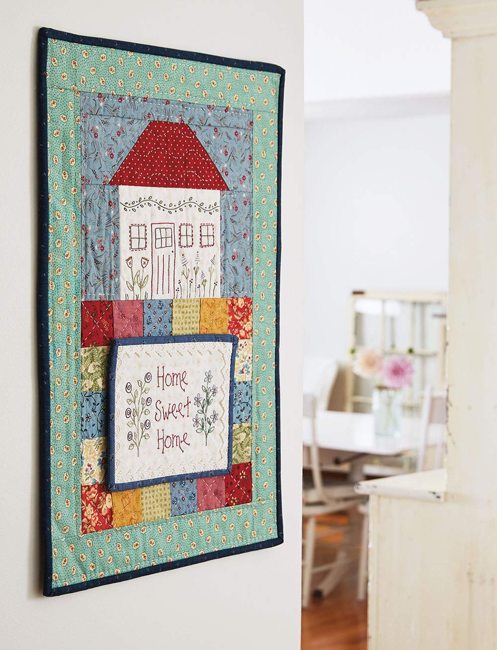 Changing Seasons: 17 Embroideries to Mix and Match