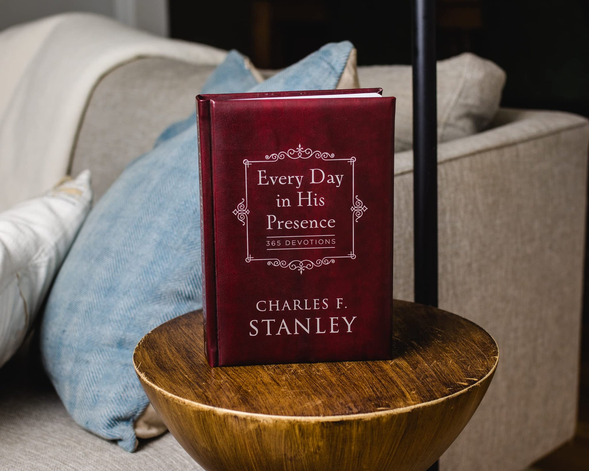 Every Day in His Presence: A Daily Devotional for Finding Peace and Purpose (365 Devotions - Inspiration for Every Day of the Year) - The Perfect ... Dads (Devotionals from Charles F. Stanley)