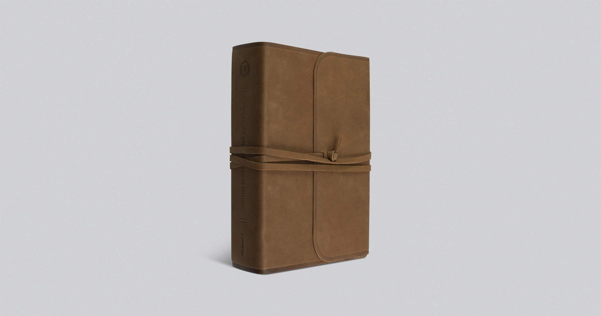 ESV Journaling Bible, Interleaved Edition (Brown, Flap with Strap)