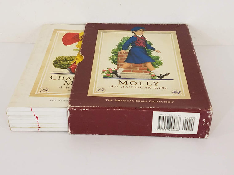 Molly: An American Girl : 1944 (American Girl Collection) — back cover