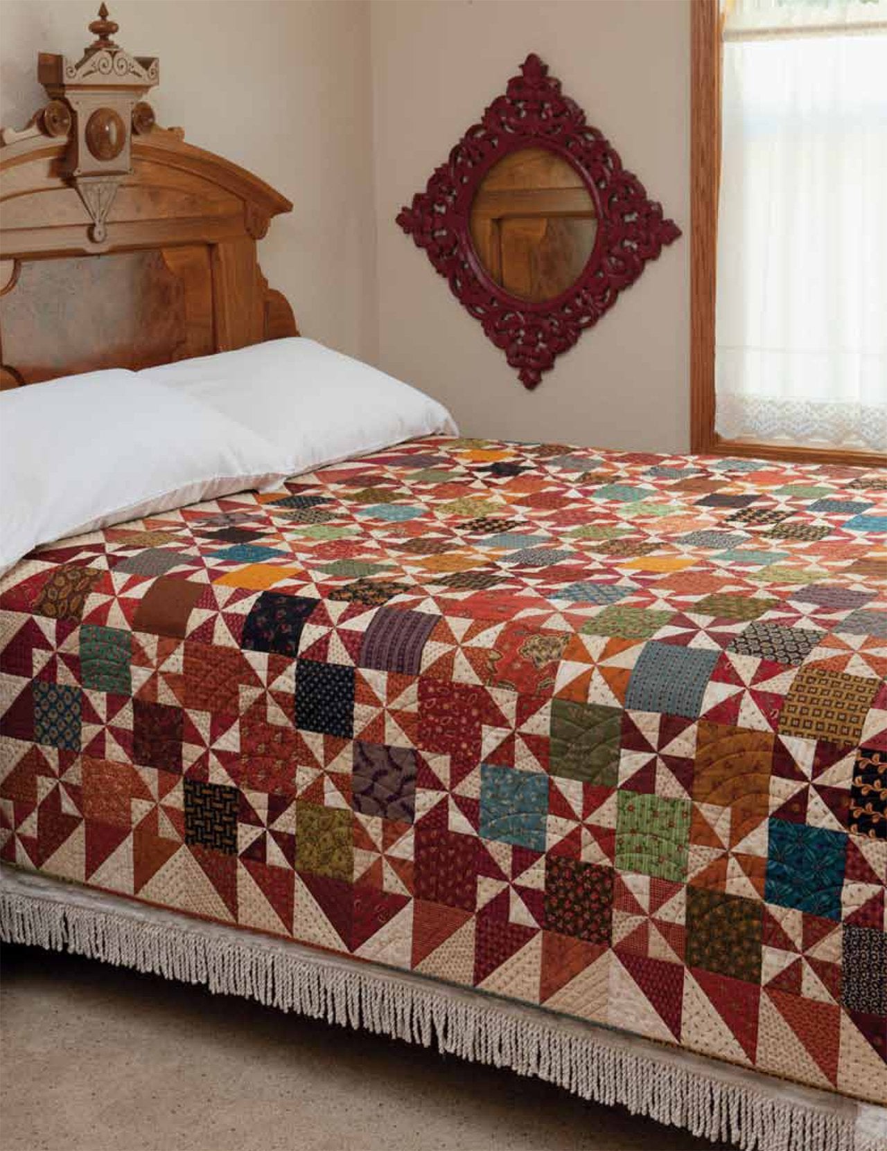 Simple Charm: 12 Scrappy Patchwork and Applique Quilt Patterns