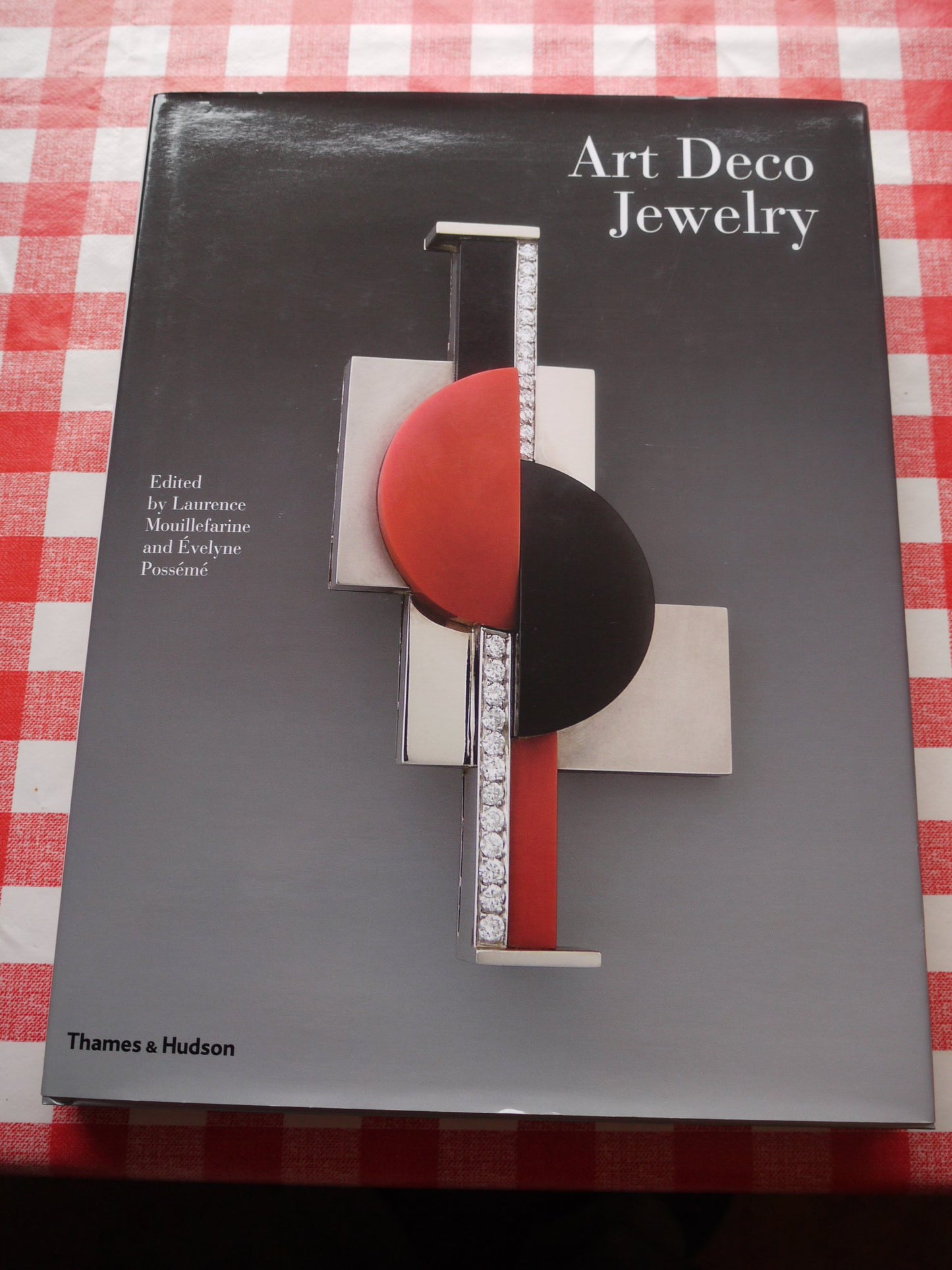 Art Deco Jewelry: Modernist Masterworks and their Makers by