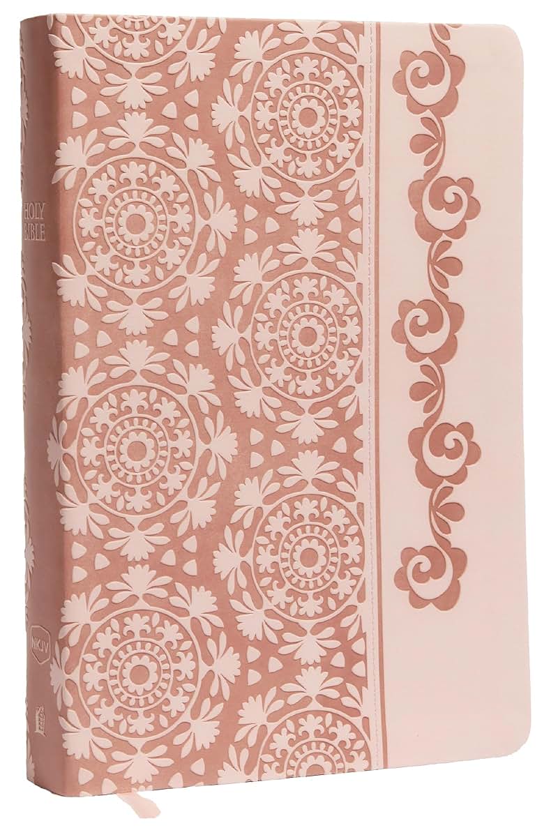 NKJV, Devotional Bible For Women, Leathersoft, Pink: Pink Edition