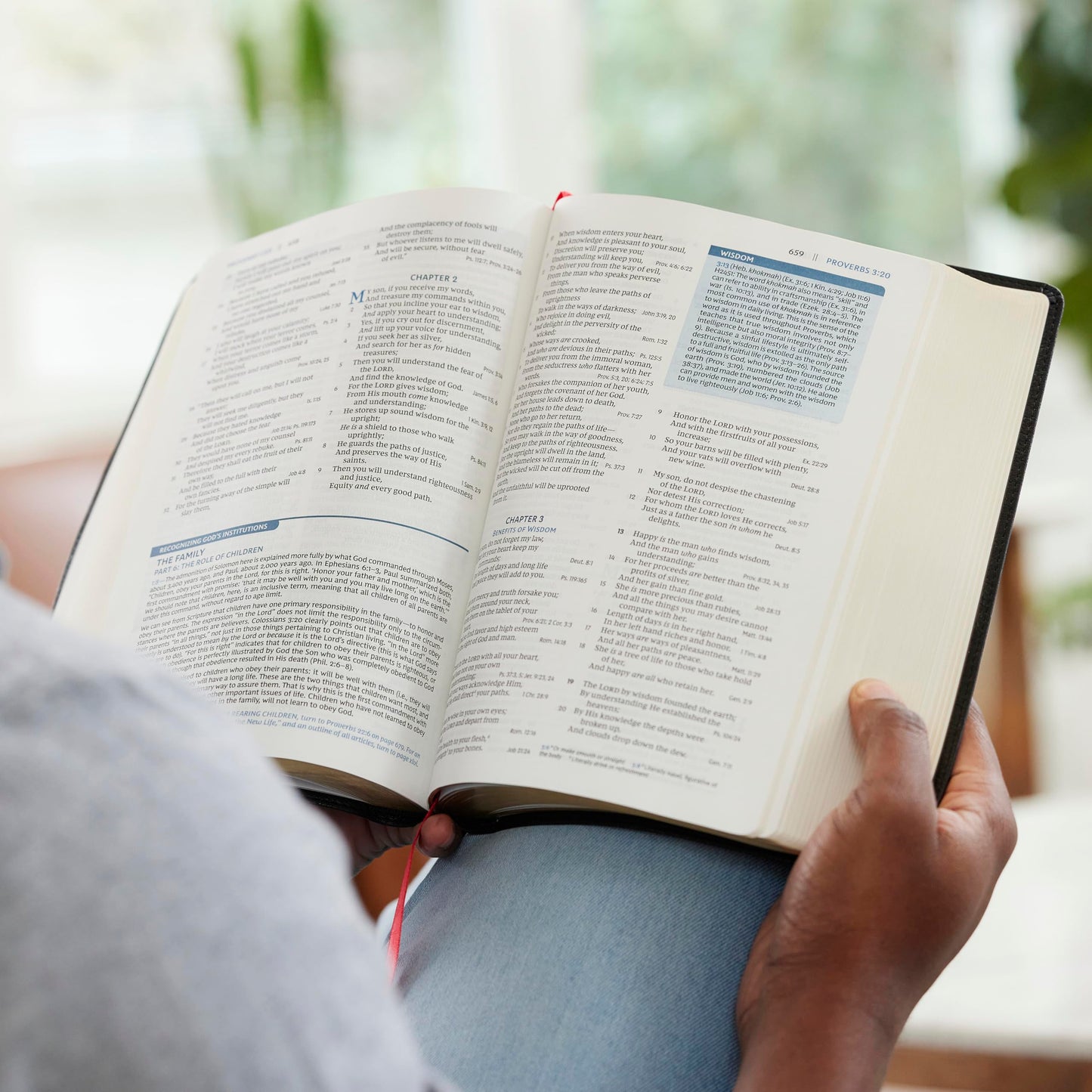 The Open Bible: Read and Discover the Bible for Yourself (NKJV, Black Leathersoft, Red Letter, Comfort Print, Thumb Indexed)