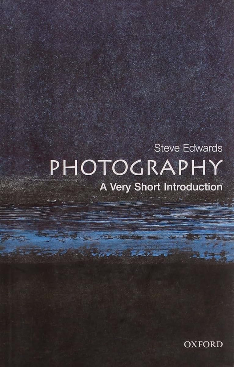 Photography: A Very Short Introduction (Very Short Introductions)