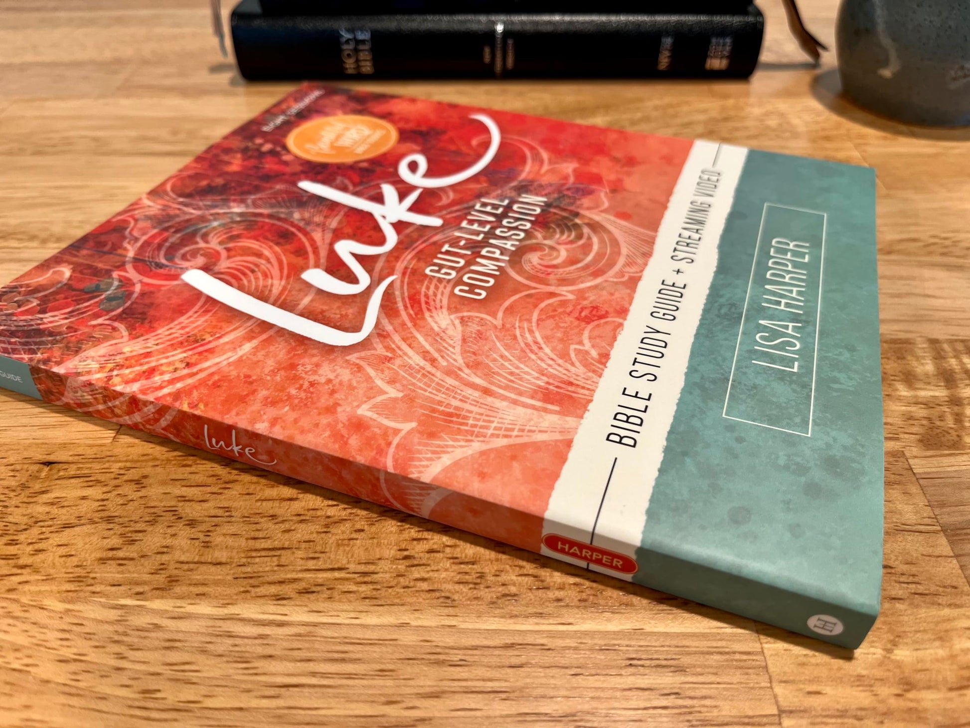 Luke Bible Study Guide plus Streaming Video: Gut-Level Compassion (Beautiful Word Bible Studies)