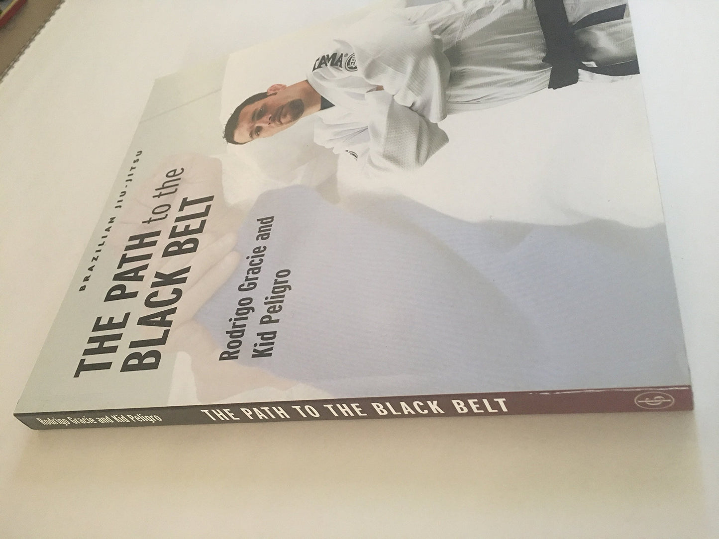 Brazilian Jiu-Jitsu: The Path to the Black Belt (1) (Brazilian Jiu-Jitsu series)