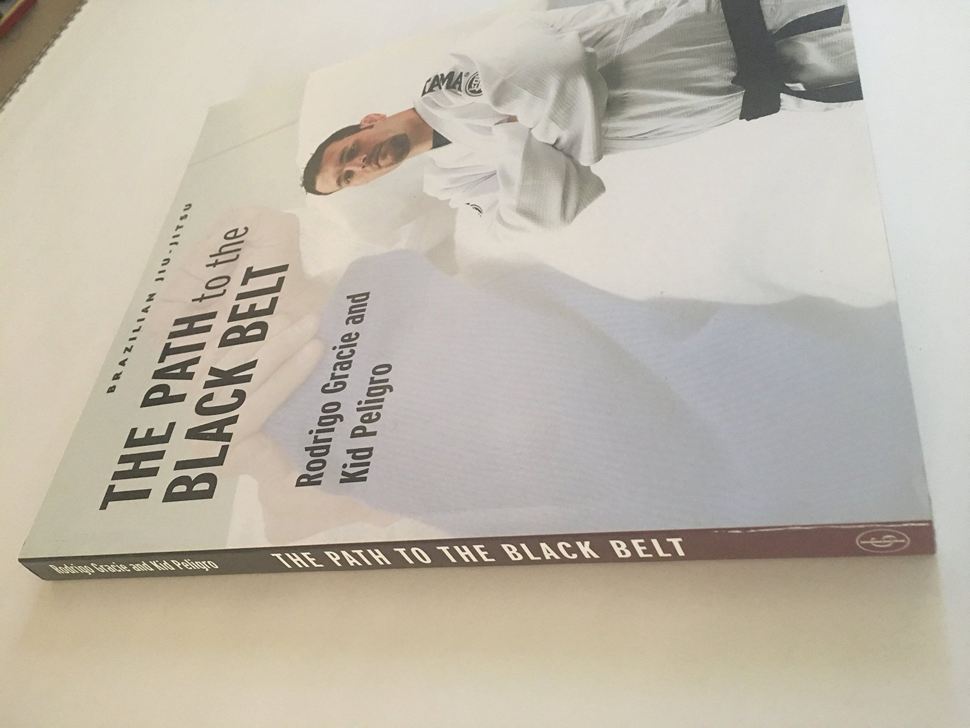 Brazilian Jiu-Jitsu: The Path to the Black Belt (1) (Brazilian Jiu-Jitsu series)