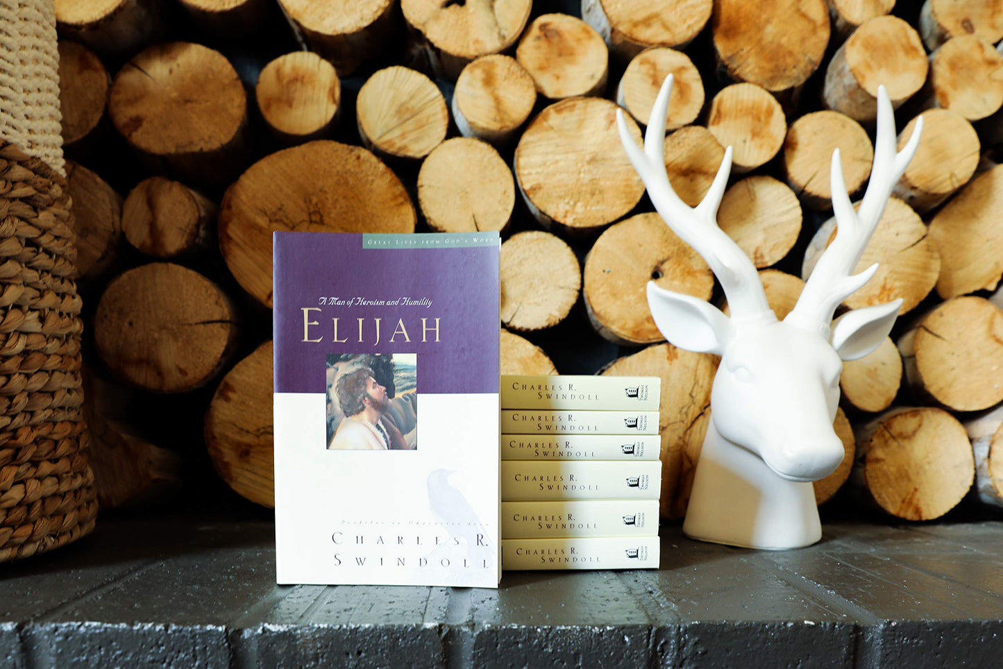 Great Lives: Elijah: A Man of Heroism and Humility (5) (Great Lives Series)