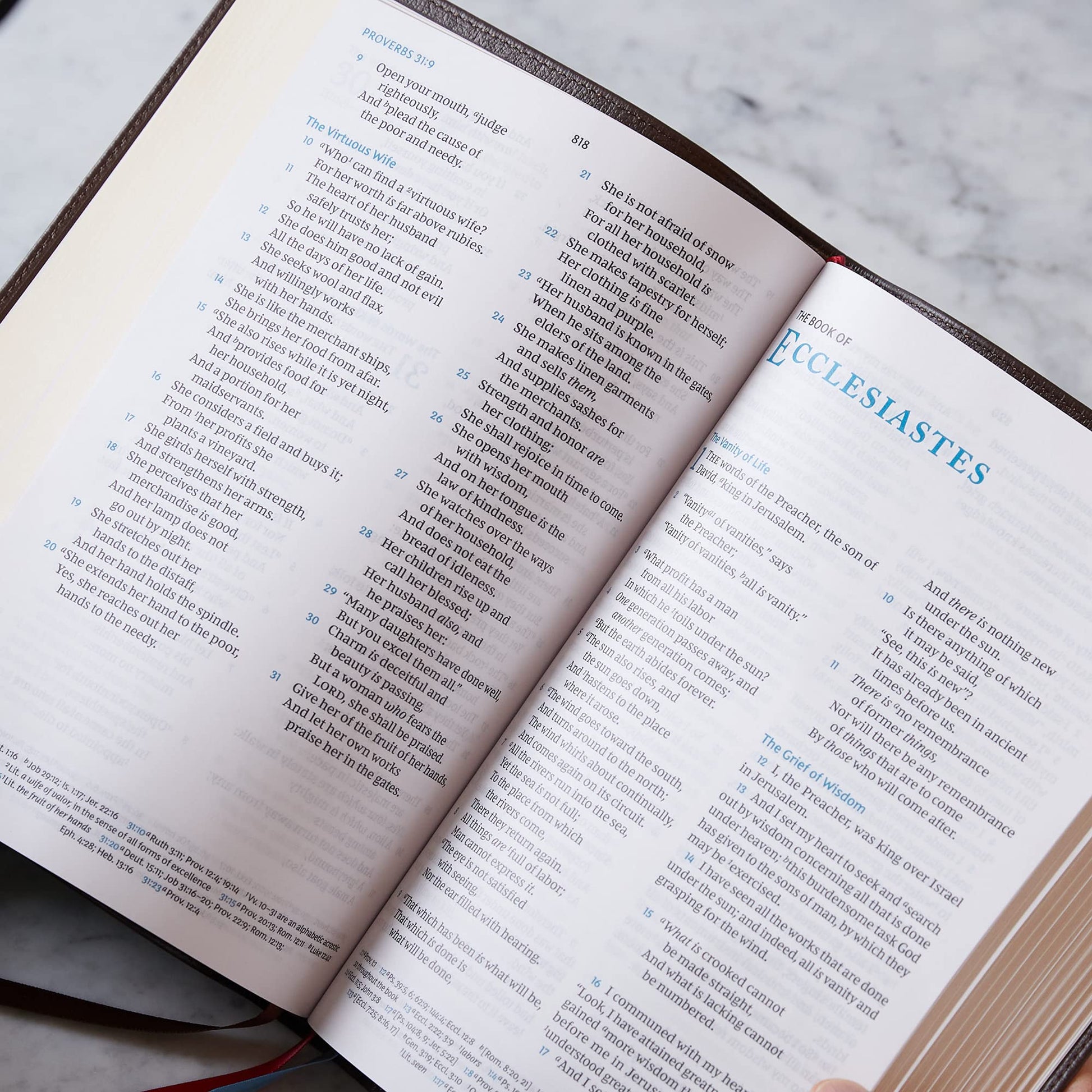 NKJV, Large Print Verse-by-Verse Reference Bible, Maclaren Series, Leathersoft, Black, Comfort Print: Holy Bible, New King James Version