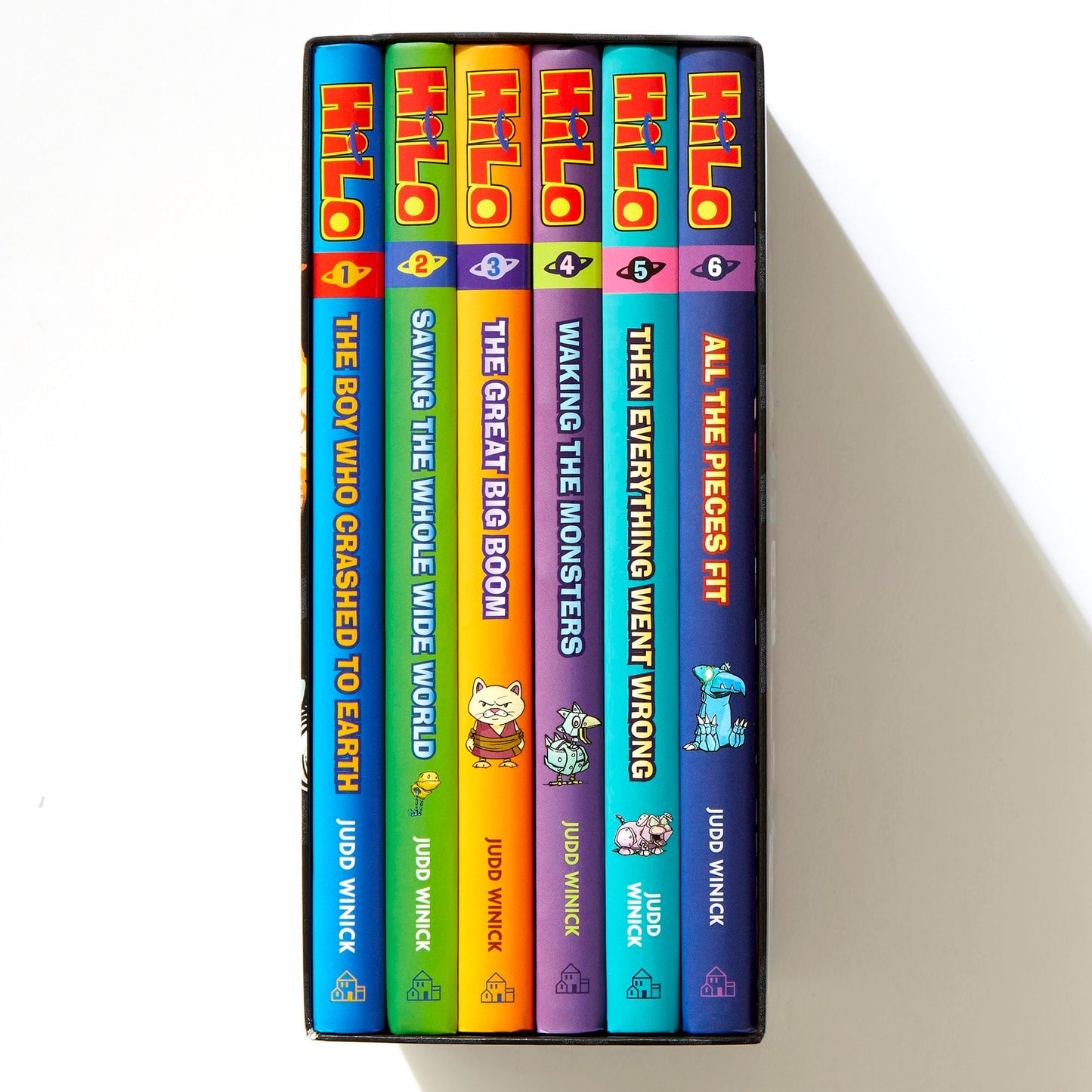 Hilo: The Great Big Box (Books 1-6): (A Graphic Novel Boxed