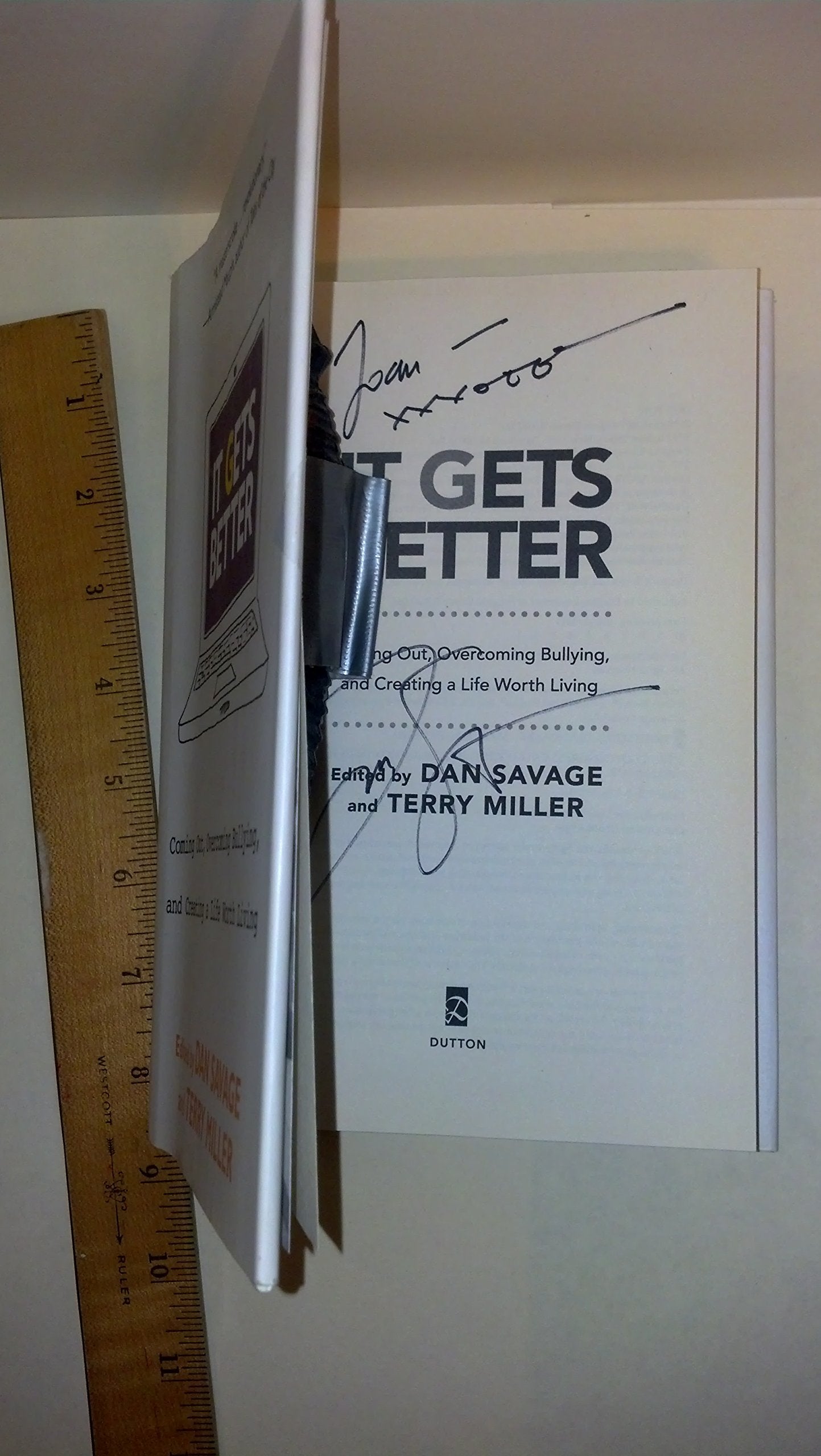 It Gets Better: Coming Out, Overcoming Bullying, and Creating a Life Worth Living