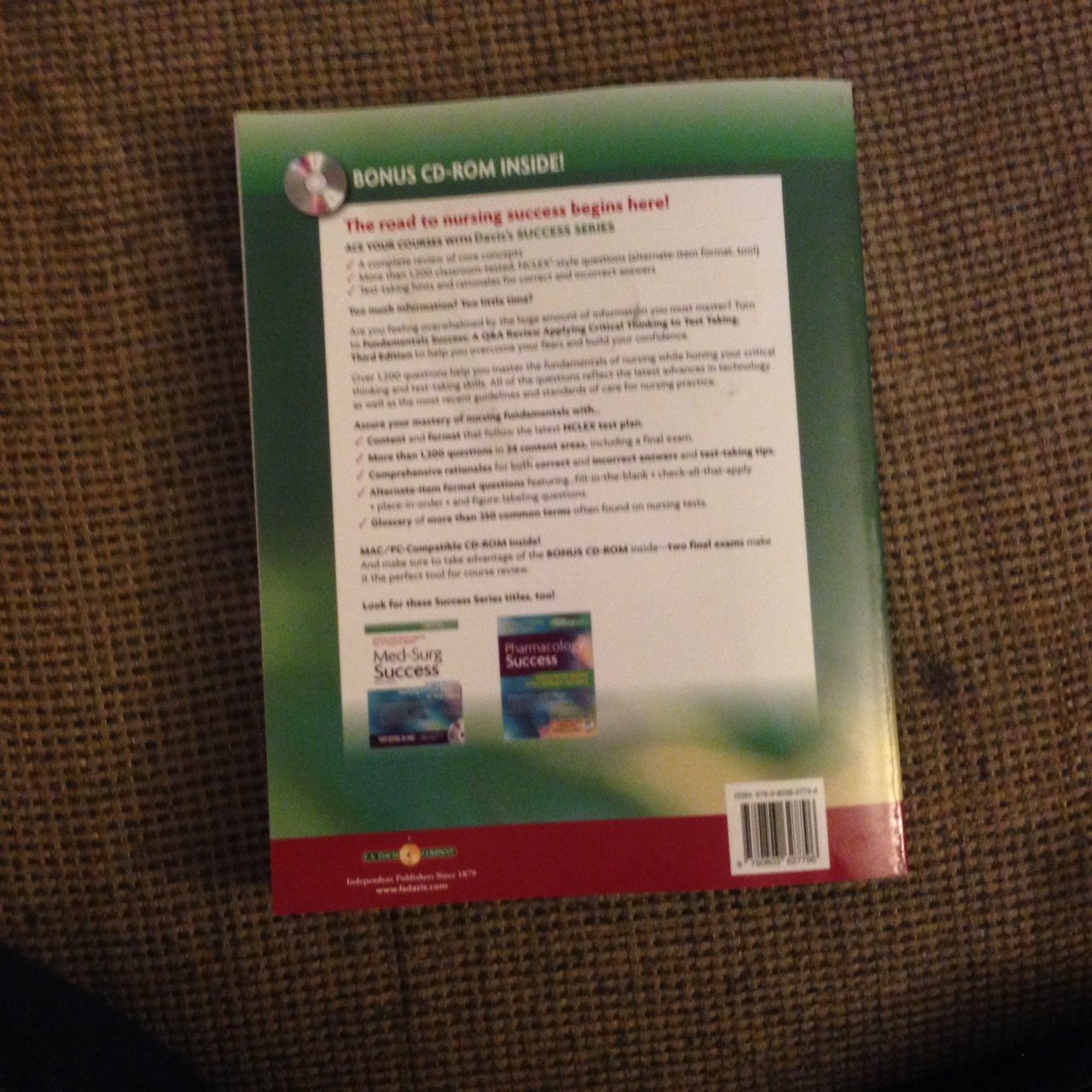 Fundamentals Success: A Q&A Review Applying Critical Thinking to Test Taking (Davis's Q&A Success)