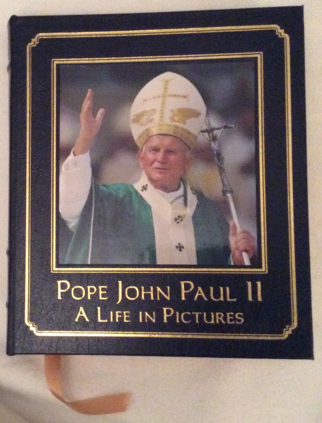 Pope John Paul II: A Life in Pictures by Tincq, Henri