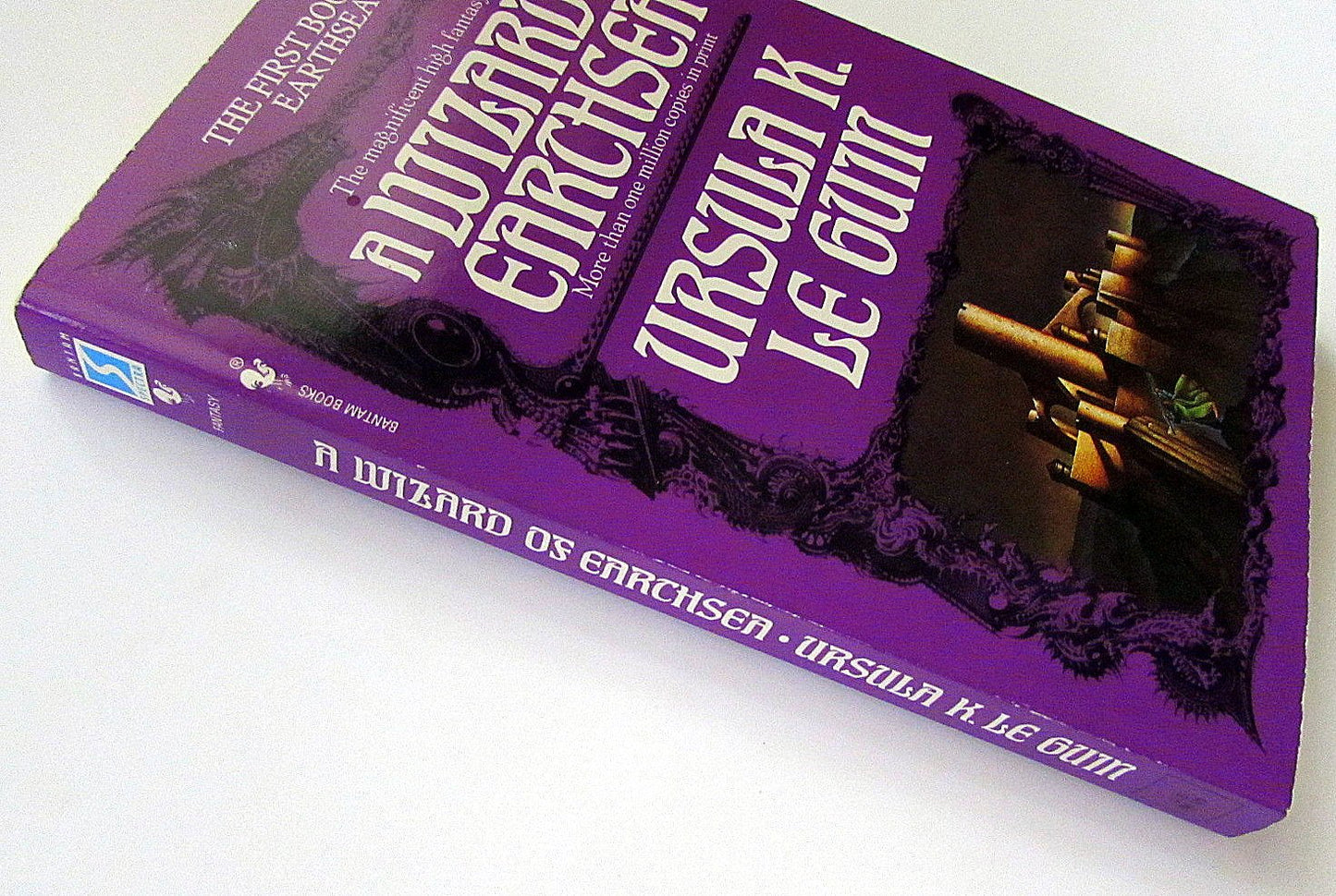 A Wizard of Earthsea (The Earthsea Cycle, Book 1)