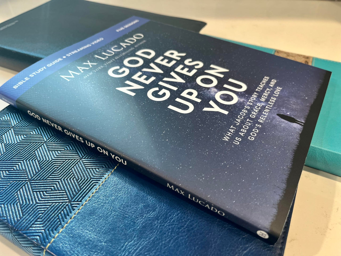 God Never Gives Up on You Bible Study Guide plus Streaming Video: What Jacob’s Story Teaches Us About Grace, Mercy, and God’s Relentless Love