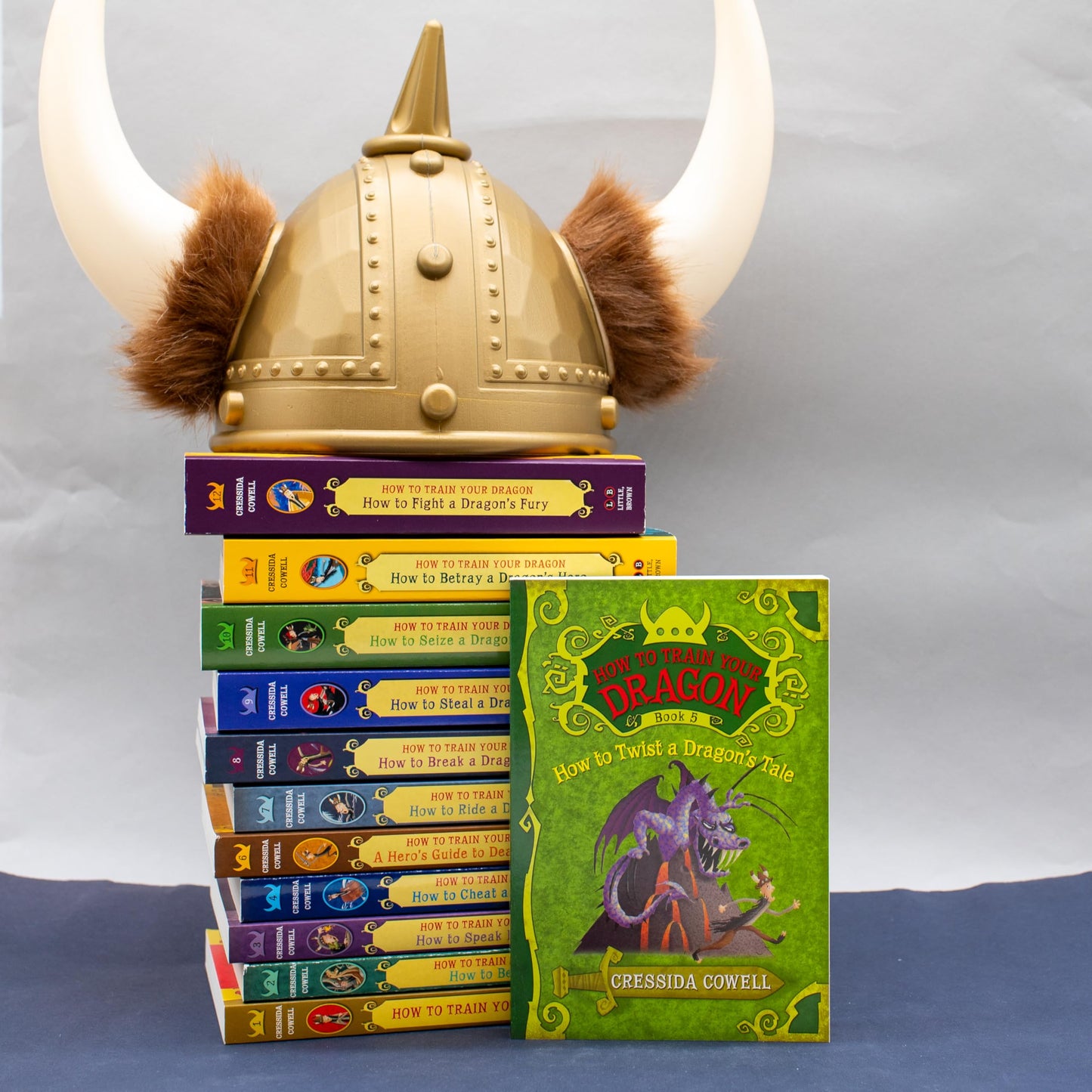 How to Train Your Dragon: How to Twist a Dragon's Tale (How to Train Your Dragon, 5)