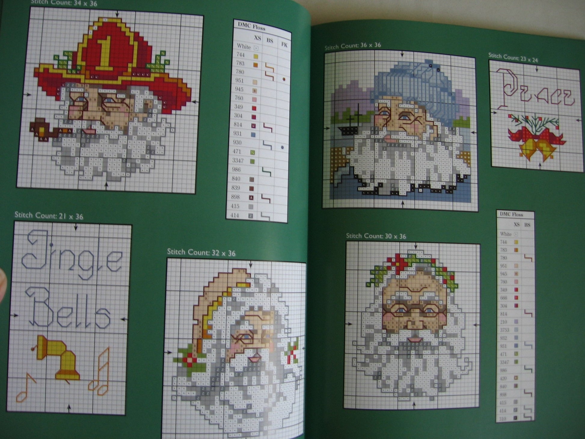Donna Kooler's 555 Christmas Cross-Stitch Designs