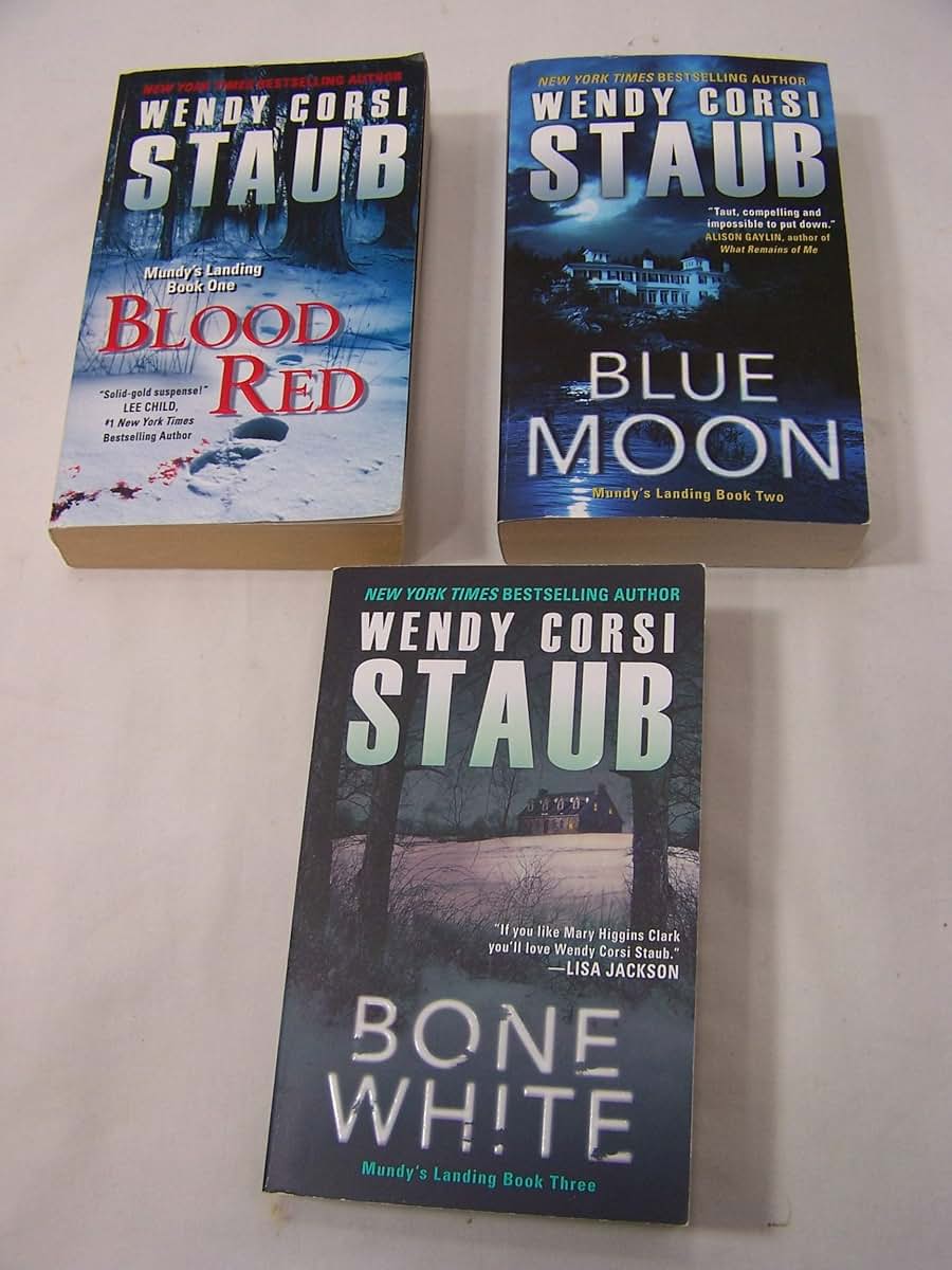 Blue Moon: A Chilling Gothic Mystery of a Copycat Killer and a Family in Deadly Peril (Mundys Landing)