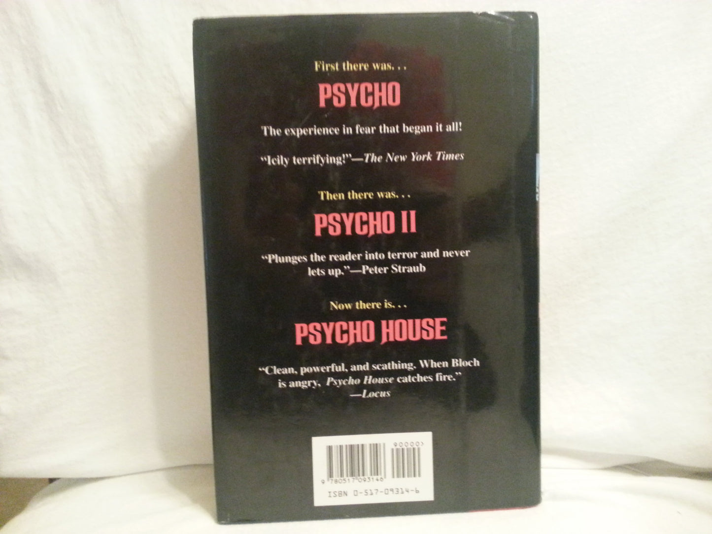 Three Complete Novels (Psycho, Psycho II, and Psycho House)