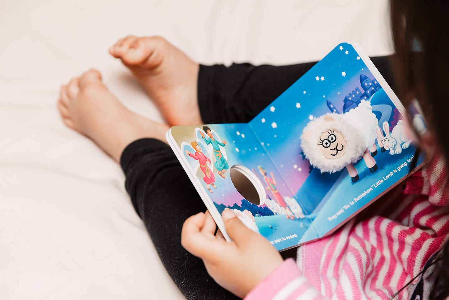 The Beginner's Bible Little Lamb's Christmas: A Finger Puppet Board Book