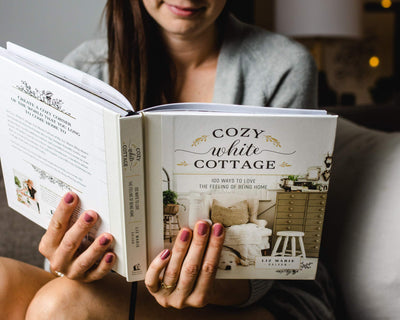 Cozy White Cottage: 100 Ways to Love the Feeling of Being Home (The Perfect Gift for People Who Love Interior Design, Decorating, DIY, Crafting, and Creating Inviting Spaces at Home)