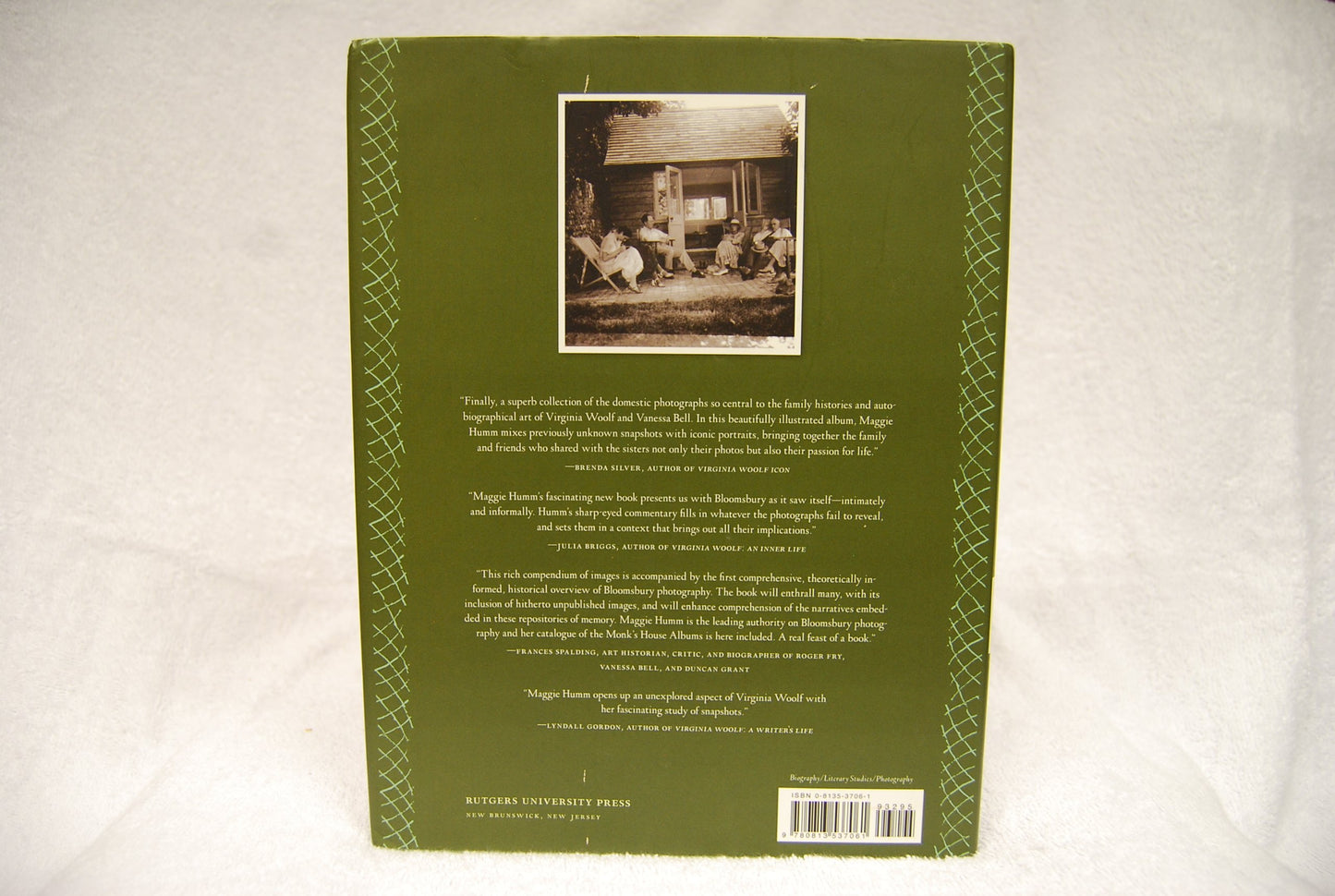 Snapshots of Bloomsbury: The Private Lives of Virginia Woolf