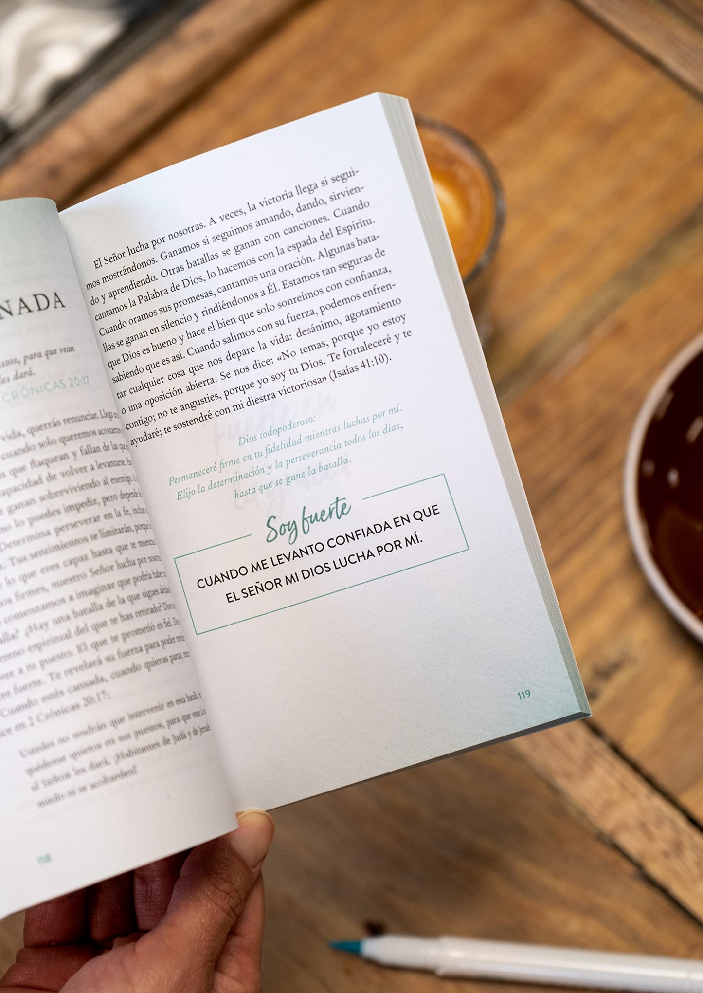 Fuerte - Serie Favoritos: Meditaciones para disfrutar una vida poderosa y apasionada (Spanish Edition)