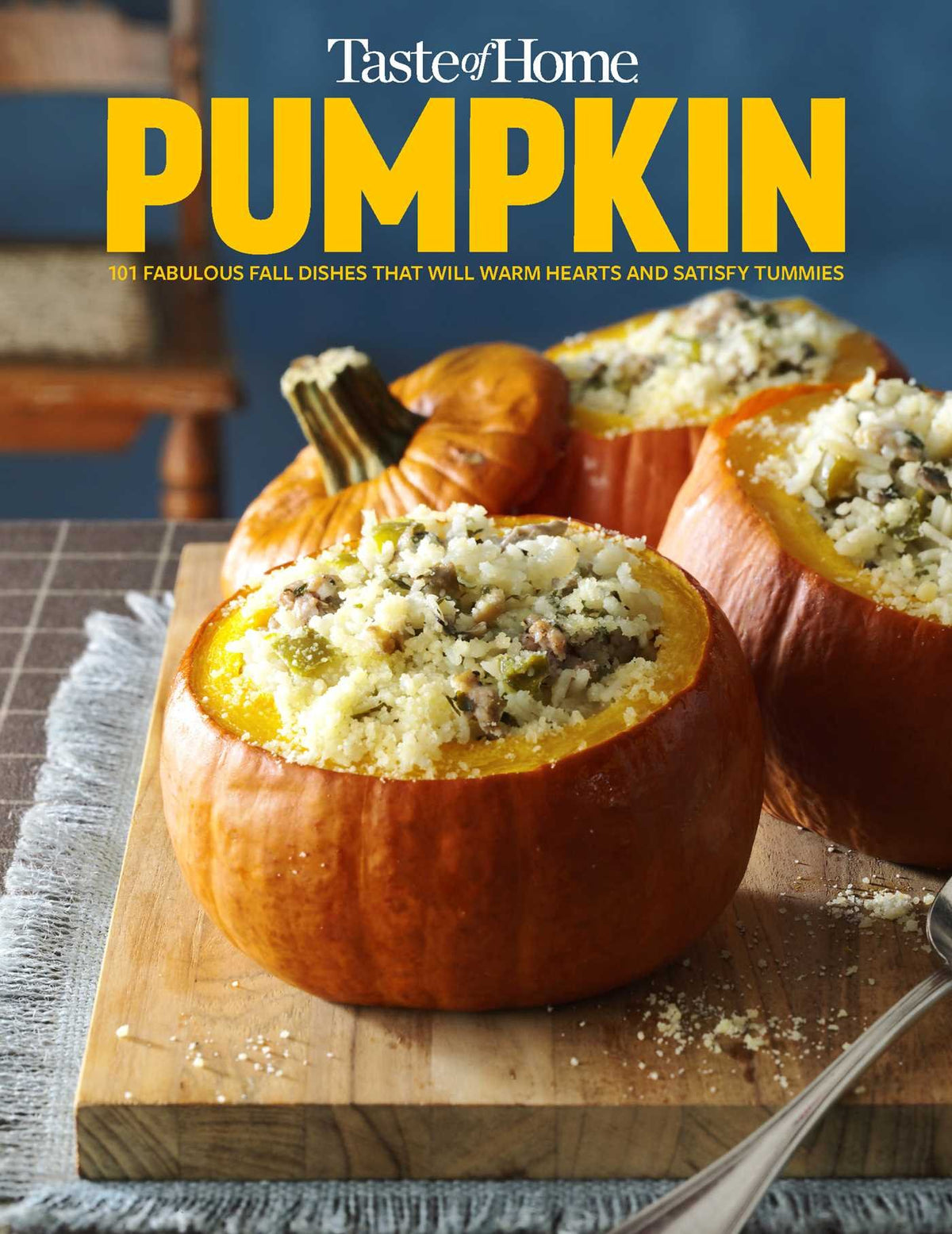 Taste of Home Pumpkin Mini Binder: 101 Fall Recipes for Desserts, Soups, and More (TOH Mini Binder)
