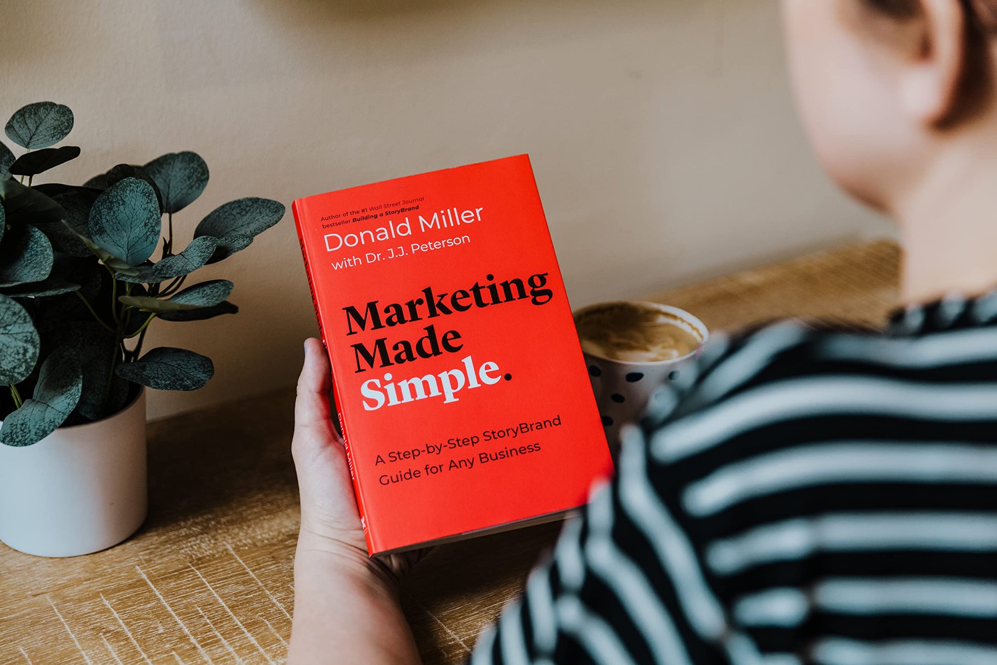 Marketing Made Simple: A Step-by-Step StoryBrand Guide for Any Business (Made Simple Series)