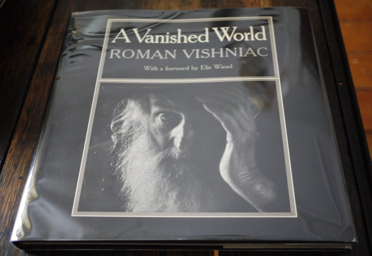 A Vanished World by Roman Vishniac
