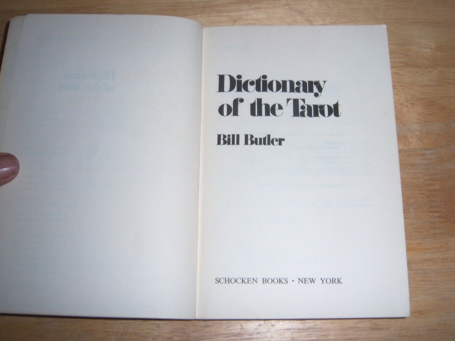 Dictionary of the Tarot by Butler, Bill