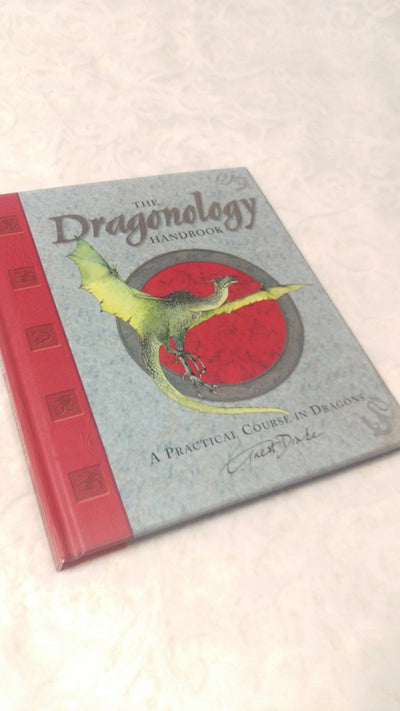 The Dragonology Handbook: A Practical Course in Dragons (Ologies)