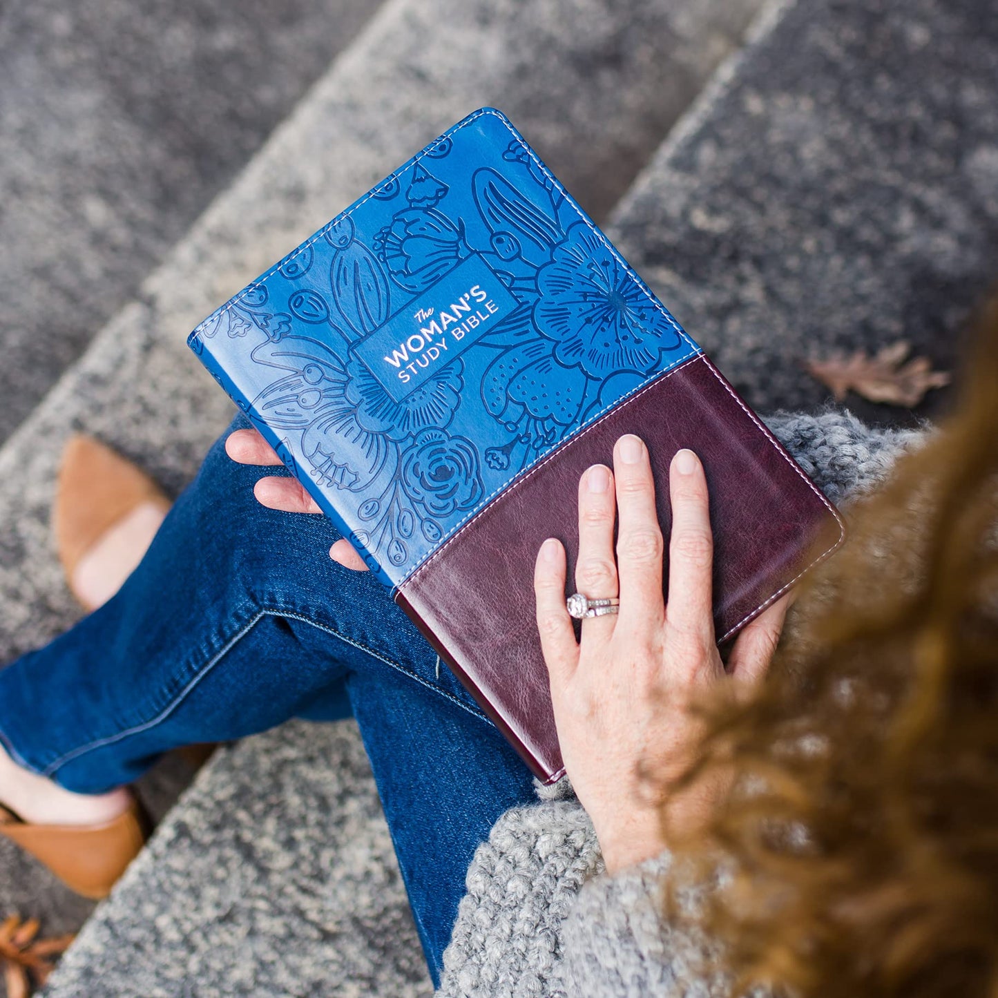 NIV, The Woman's Study Bible, Leathersoft, Blue/Brown, Full-