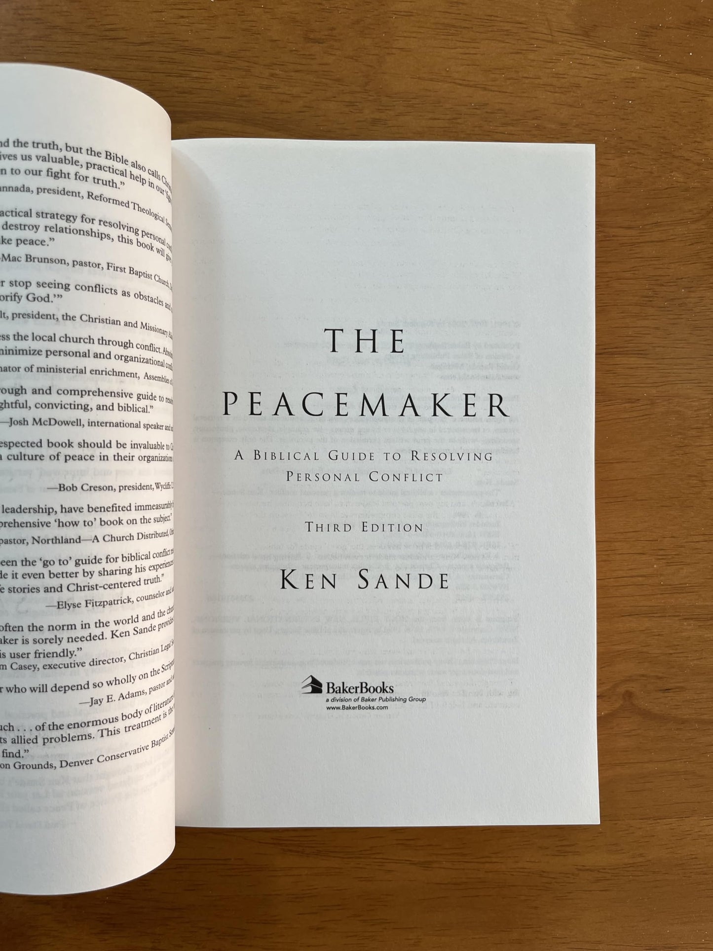 The Peacemaker: A Biblical Guide to Resolving Personal Conflict  Marriage Help for Couples  Improve Family Relationships and Communication  Christian Principles for Peace