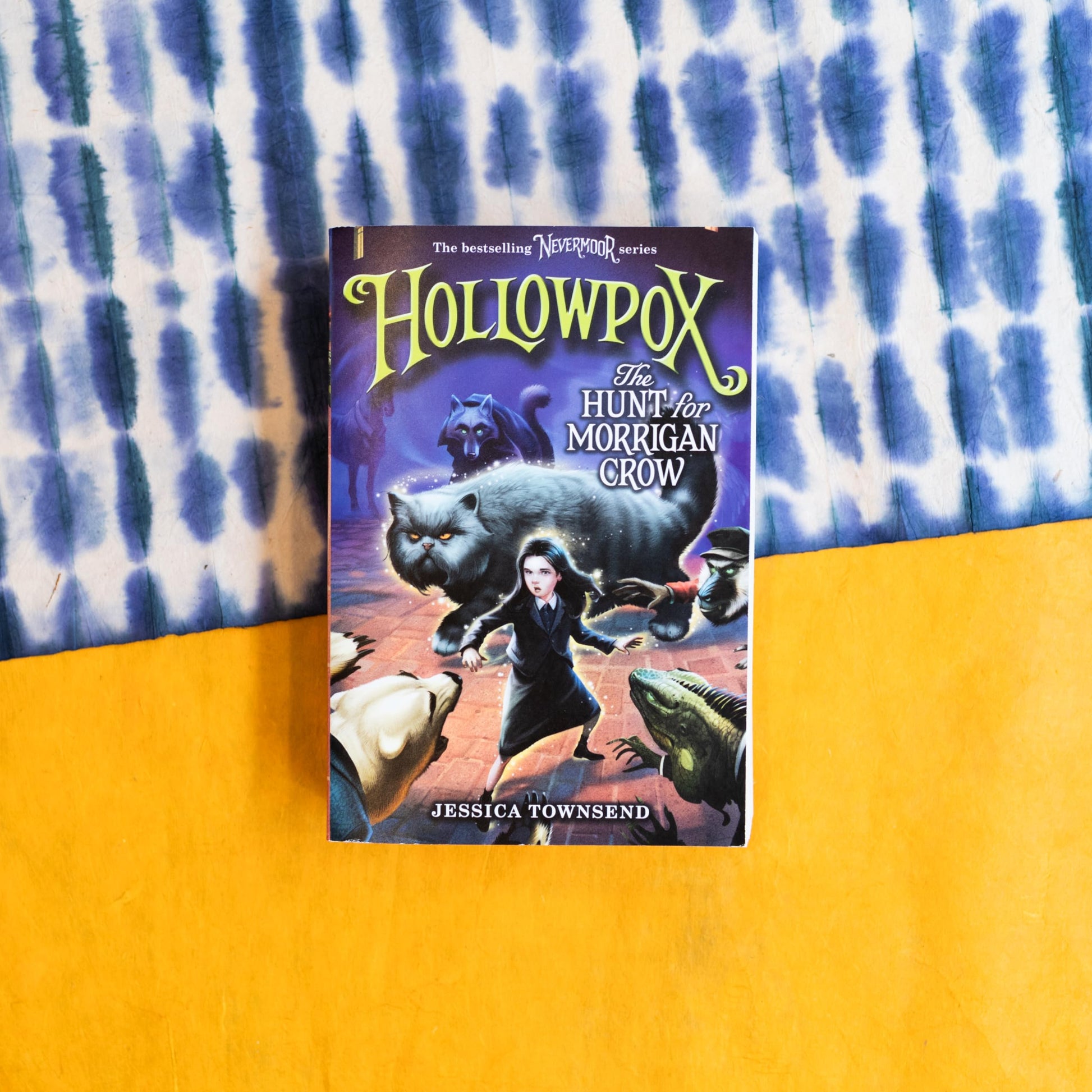 Hollowpox: The Hunt for Morrigan Crow (Nevermoor, 3)