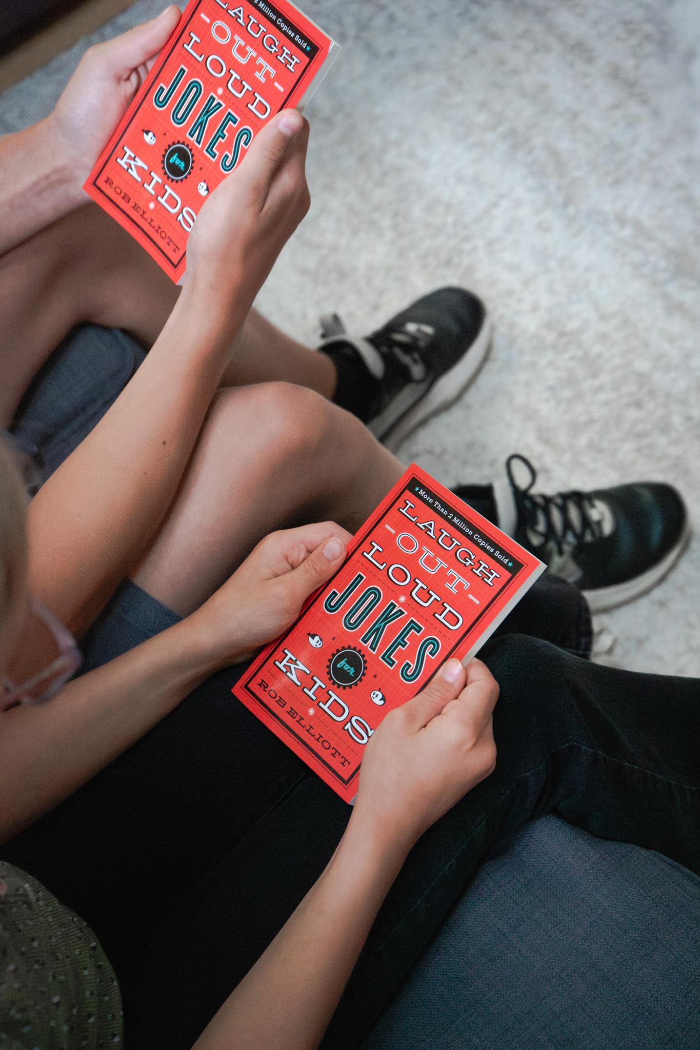 Laugh-Out-Loud Jokes for Kids: Silly Childrens Birthday and Holiday Gift for Kids Ages 7-10