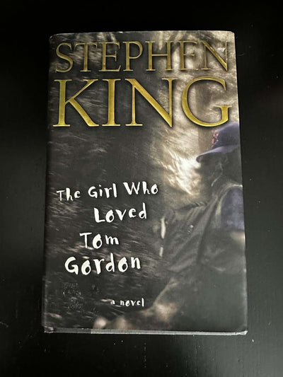 The Girl Who Loved Tom Gordon by Stephen King (Paperback)