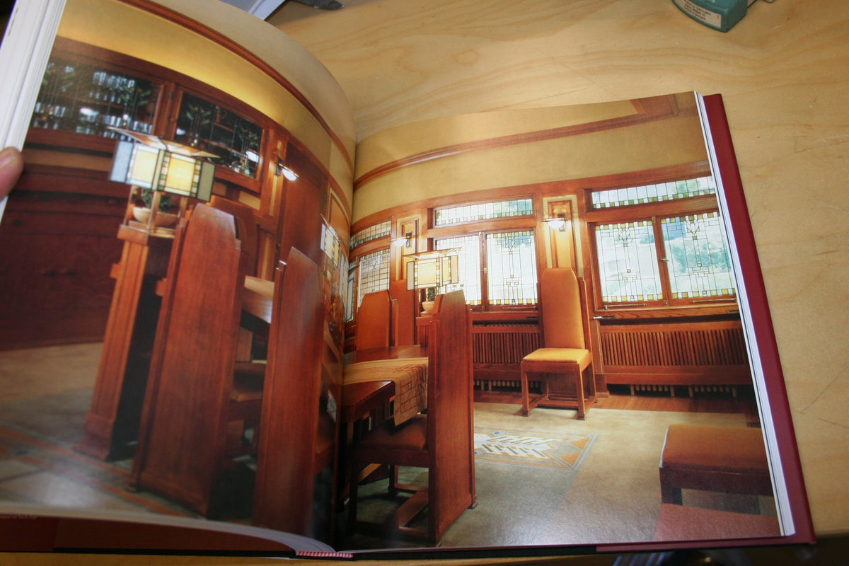 Light Screens: The Leaded Glass of Frank Lloyd Wright