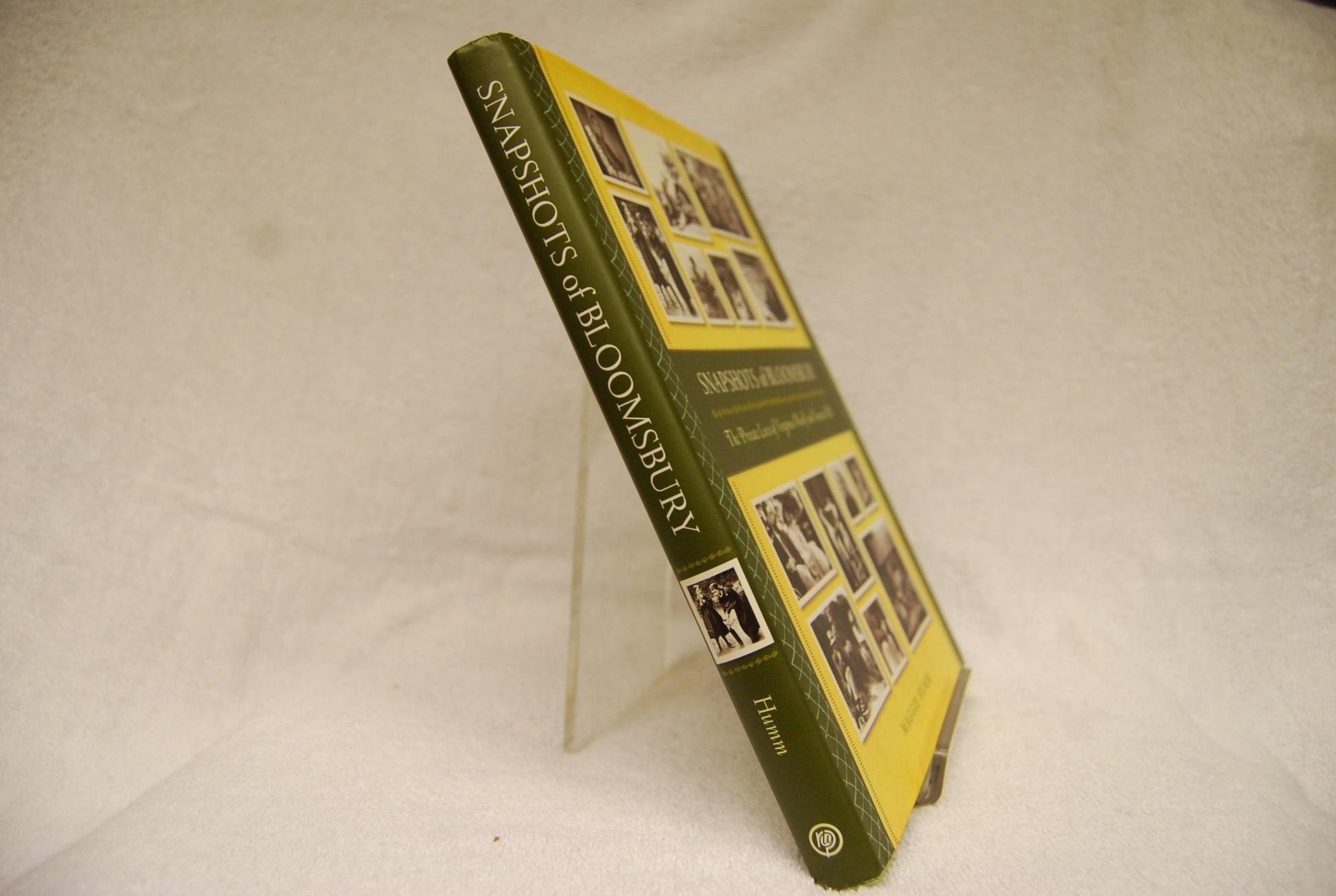 Snapshots of Bloomsbury: The Private Lives of Virginia Woolf