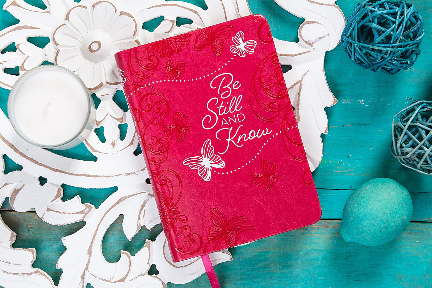 Be Still and Know: 365 Daily Devotions (Imitation/Faux Leather) - Motivational Devotionals for People of All Ages, Perfect Gift for Friends, Family, Birthdays, Holidays, and More