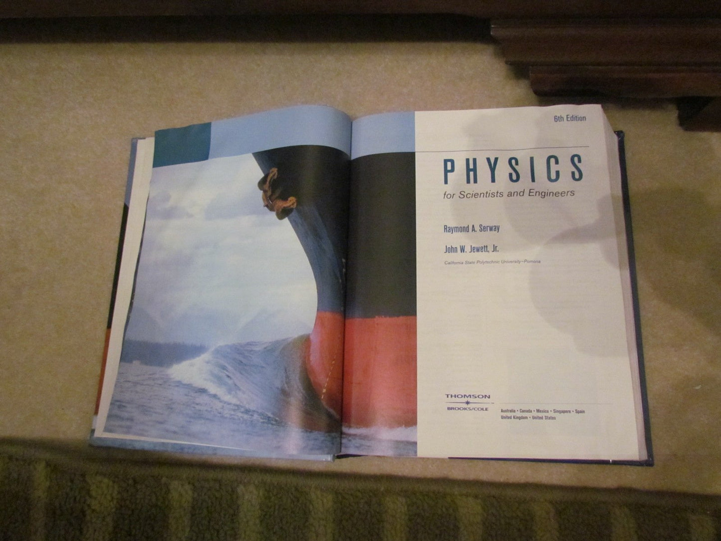 Physics for Scientists and Engineers (with PhysicsNOW and InfoTrac)
