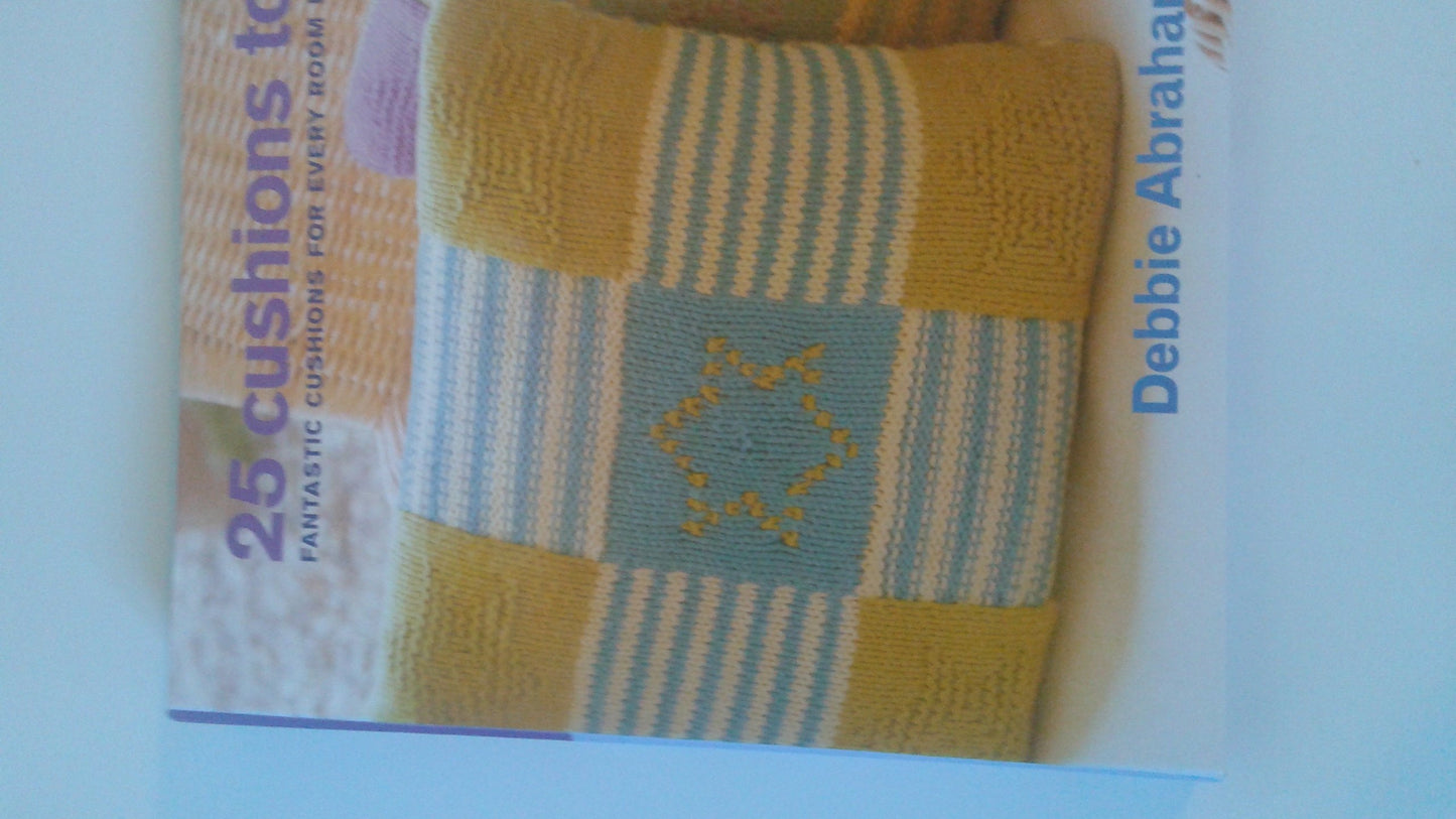 Knitting Beyond the Edge: Cuffs And Collars, Necklines, Hems, Closures- The Essential Collection of Decorative Finishes