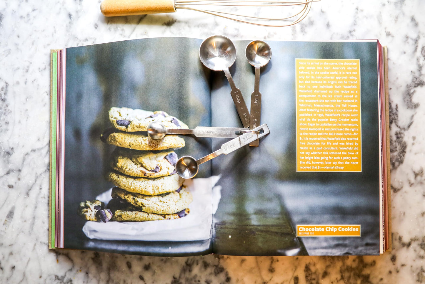 The Encyclopedia of Cookies: Over 500 Tasty Recipes for Cookie Lovers of All Ages (Encyclopedia Cookbooks)