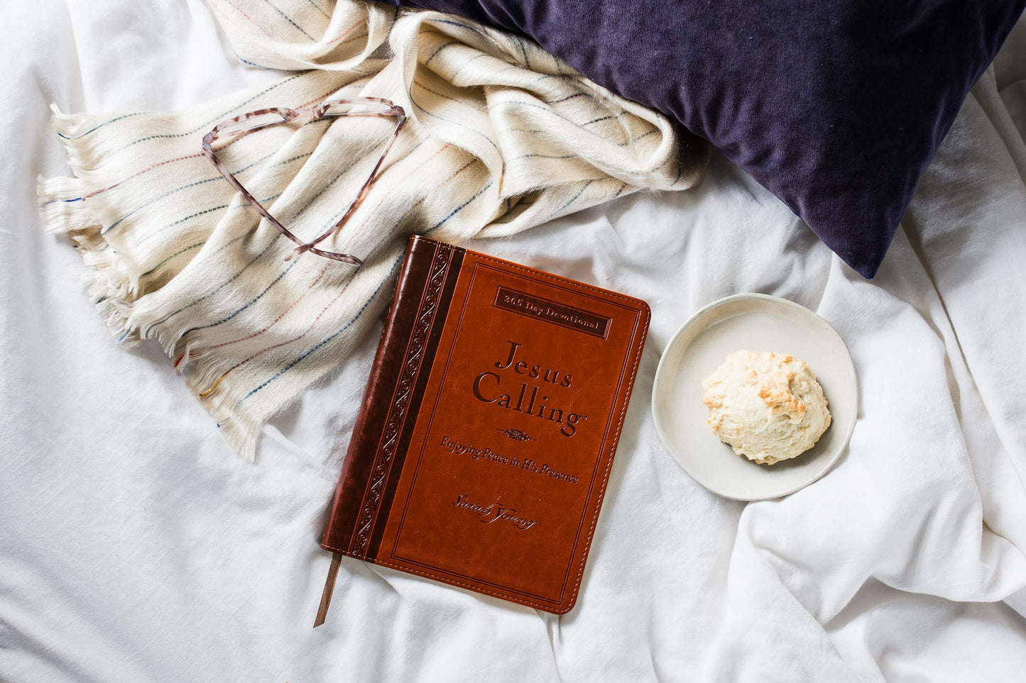 Jesus Calling, Large Text Brown Leathersoft, with full Scrip