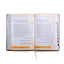 Biblia para Mujeres Reina Valera 1960 - de Promesas Inspira  Letra Gigante (13 pts)  Piel Especial con ?ndice  Rosa Dorado  Spanish Promise Bible with Index (Spanish Edition)