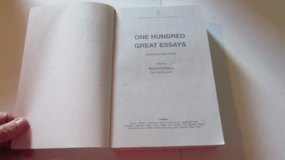 One Hundred Great Essays (Penguin Academics Series) (4th Edition)