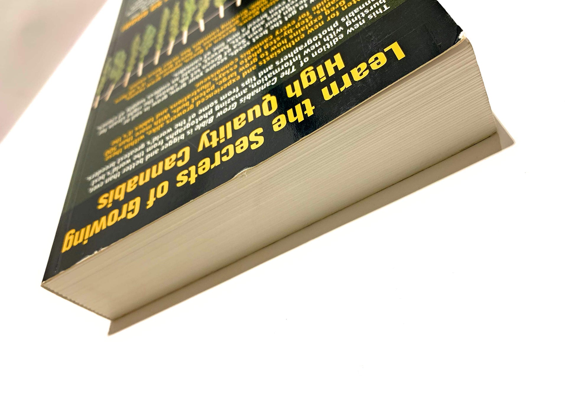 The Cannabis Grow Bible: The Definitive Guide to Growing Marijuana for Recreational and Medical Use (Ultimate Series)